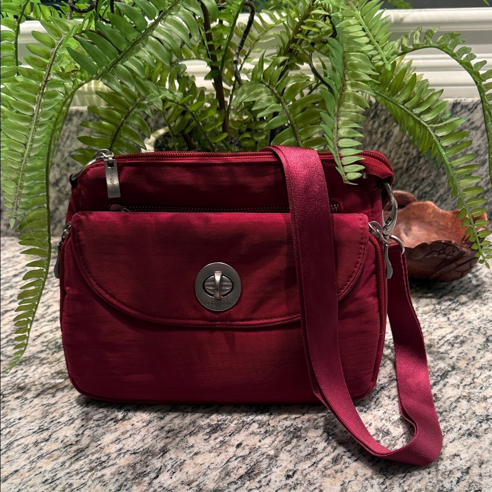 Baggalini Calais Crossbody Bag - Picture 2 of 8